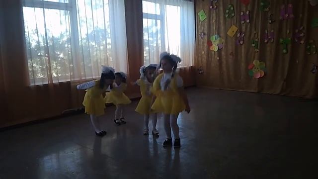 Танец цыплят смотреть онлайн