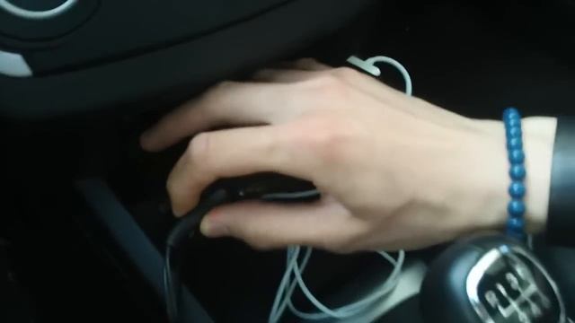 Kia CEED + iPhone смотреть онлайн