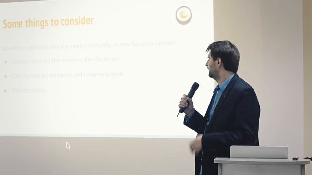 Krzysztof Ożóg. Inner Symfony's daemons - how to create daemons using symfony components смотреть онлайн