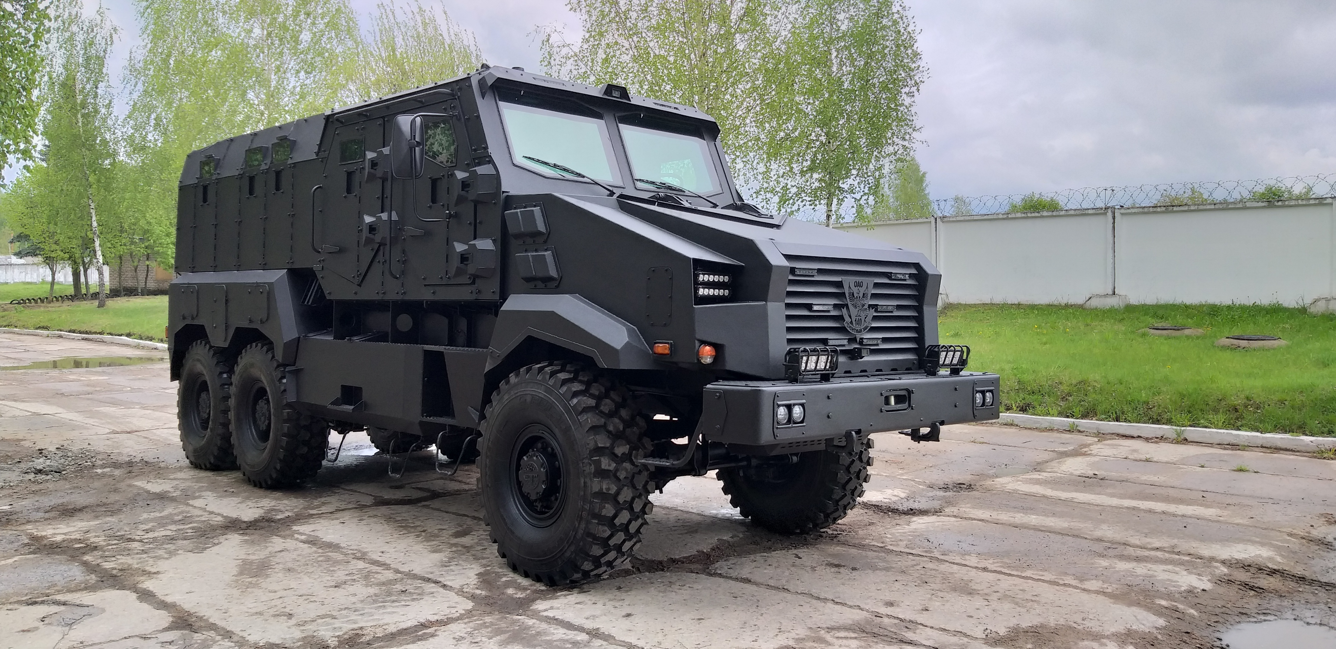 «Defender» Armoured Vehicle