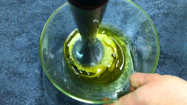 Это лучший мой "Цезарь". Самый популярный ресторанный салат, который любят все смотреть онлайн