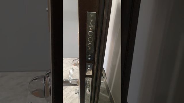 Входная металлическая дверь Сенатор Престиж Оптима 3к Лиственница беж с зеркалом смотреть онлайн