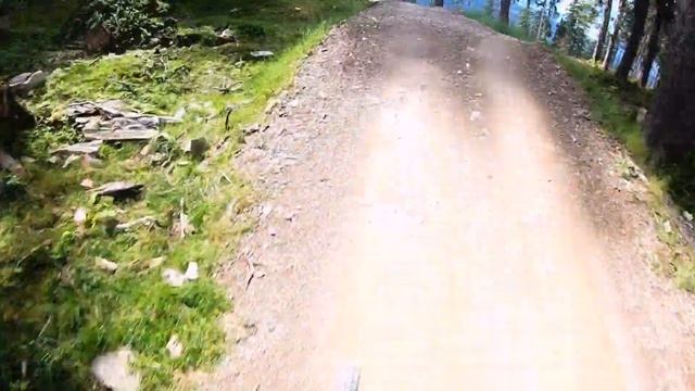 Leogang bike park 2k19//whips//braaps//no hands//flying riders смотреть онлайн