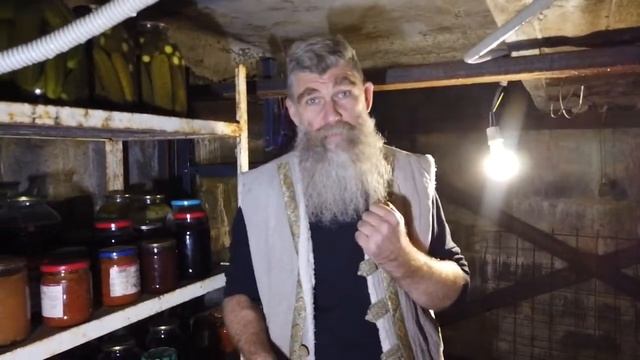 Иван Бояринцев. Травит всех в своем имении "Живая Баня у Ивана" смотреть онлайн