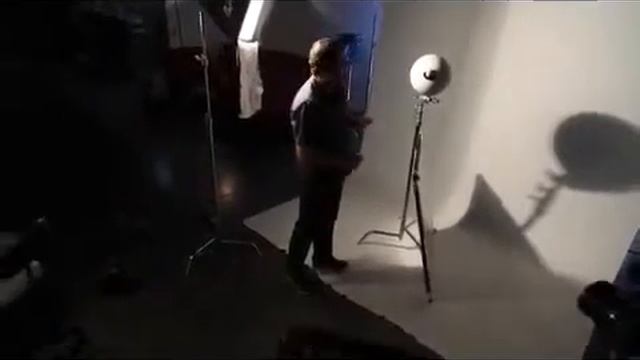 Как получить красивые фотоснимки, используя один единственный осветительный прибор смотреть онлайн