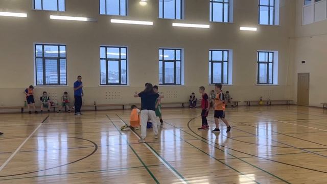 Баскетбол#рок-н-рол#тренировка Дана 20 ноября# #Basketball # rock and roll # training#籃球#搖滾#訓練 смотреть онлайн