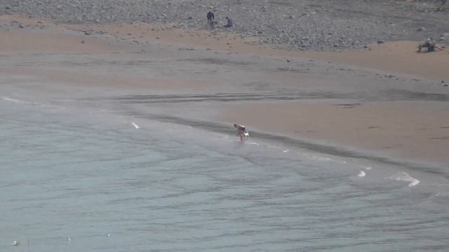 Panasonic HC-V210 zooms at New Quay смотреть онлайн