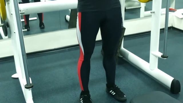 Как накачать ноги - фронтальные приседания смотреть онлайн