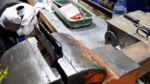 Как не стоит вклеивать стекло в стеклоподъёмник.