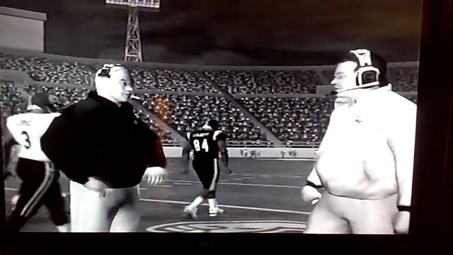NCAA Football 2005 End Game 785 смотреть онлайн