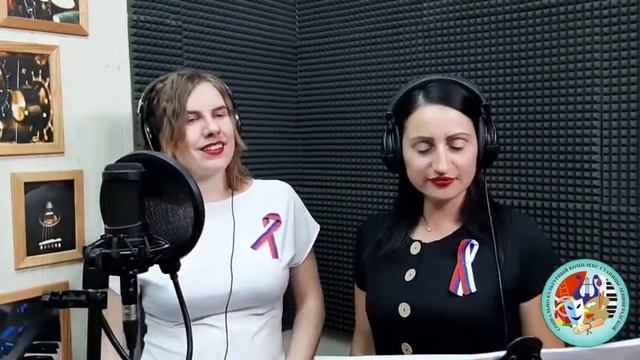 Сотрудники Социально-культурного комплекса поздравляют станичников с Днем Государственного флага РФ смотреть онлайн