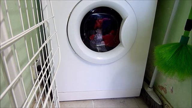 WHIRLPOOL WASHING MACHINE - WHY DO A COLD WASH? смотреть онлайн