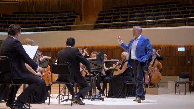 Ролик к открытию московского концертного зала «Зарядье» смотреть онлайн