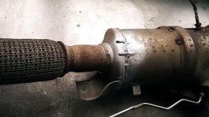 Удаление катализатора Renault Duster Diesel, замена на пламегаситель Tofris воронкообразного типа