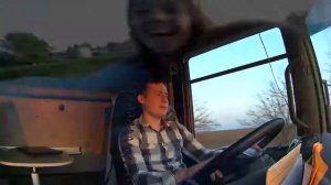 КЛИП 'НЕ ПЛАЧЬ' Я СКОРО ВЕРНУСЬ  Клип дальнобойщика  песня 'не плачь' группа Бумер