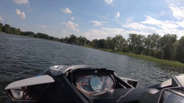 Taking Mel and Lucas on a SeaDoo ride (GX010334) смотреть онлайн