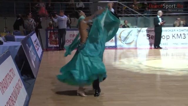 Куренков Виктор - Бойко Алена, 1/2 Viennese Waltz смотреть онлайн
