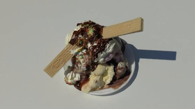 yummy ice cream in the sun смотреть онлайн