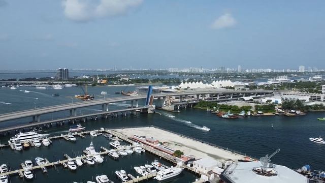 Bayside Marketplace, Miami, Florida, USA, from the sky смотреть онлайн
