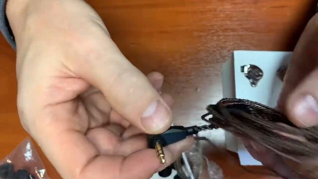 ZS 10 PRO 2019 KZ In ear monitor смотреть онлайн