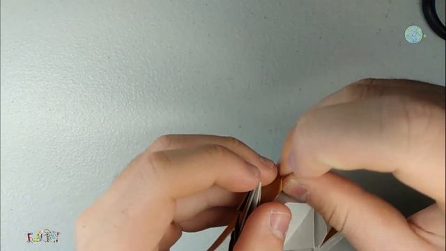How To Make An Origami Cockroach.    （ごきぶり折り紙)