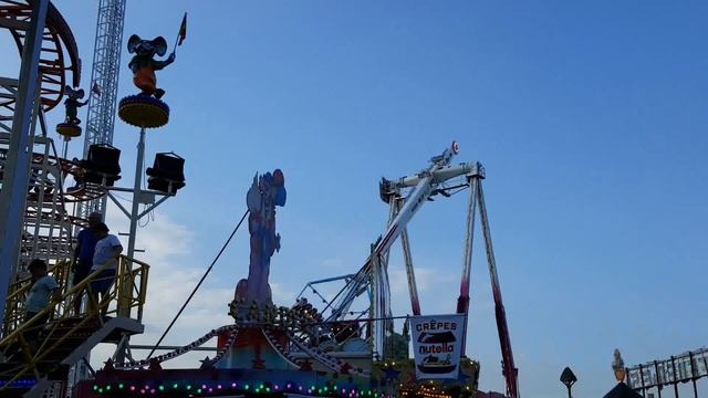 Карусели в городе Бонн. Pützchens Markt 2016. смотреть онлайн