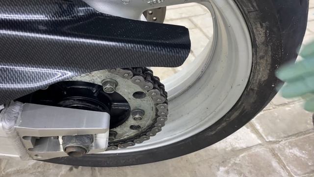 Yamaha YZF1000R смотреть онлайн