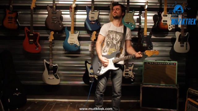 Squier - Vintage Modified Stratocaster HSS RW Charcoal Metallic Test смотреть онлайн