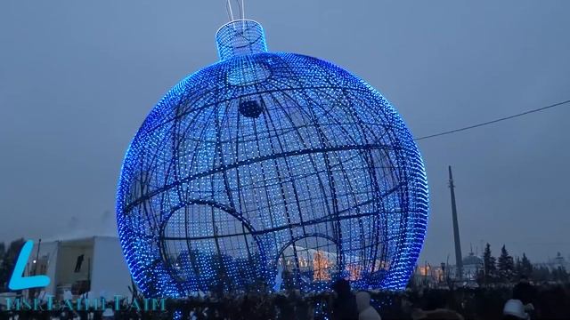 Гигантские светодиодные елочные шары смотреть онлайн