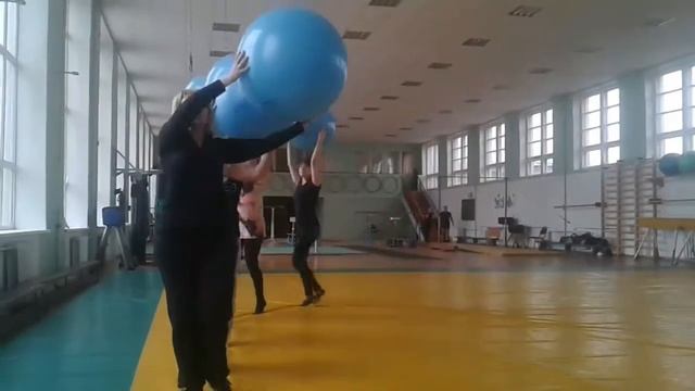 Танец с мячами в пед.институте смотреть онлайн