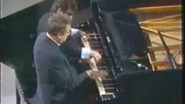 Отжигают на пианино))) смотреть онлайн