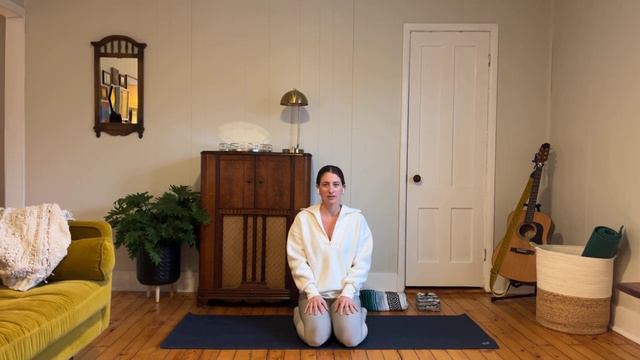 Prenatal Yoga Pranayama - Cooling Breath смотреть онлайн