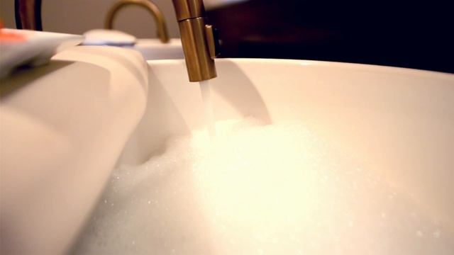 Nail Bar Commercial смотреть онлайн