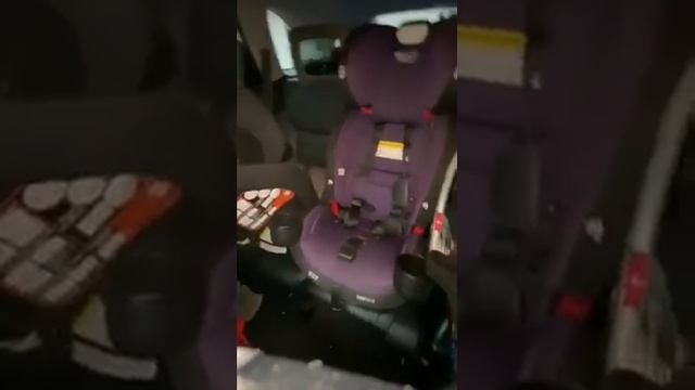 3 car seats in a 2016 Kia Sorento смотреть онлайн