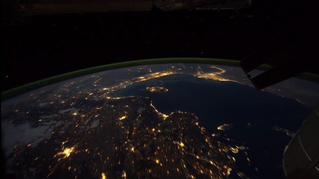 All Alone in the Night - Time-lapse footage of the Earth as seen from the ISS смотреть онлайн