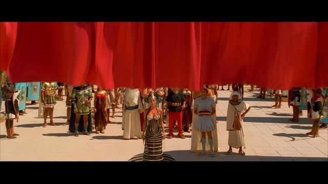 Cleavage of Cleopatra - Monica Bellucci смотреть онлайн