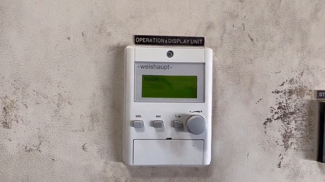 Installation and addressing of weishaupt burner oil actuator SQM45.291A9 | UzTecho смотреть онлайн