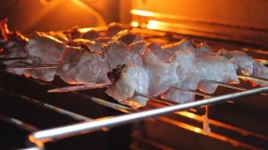 Шашлык в духовке из свинины. Домашний шашлык в духовке на шпажках.