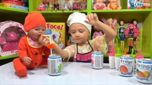 ✔ Беби Борн. Ярослава и кукла готовят мороженое. Видео для детей. Челендж!!! Угадываем вкус сока ✔