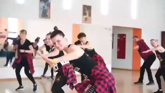 Зумба фитнес....Марина Кострова. И команда..... смотреть онлайн