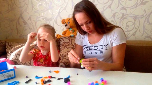 Маша с мамой собирают лошадку из конструктора ЛИПУЧКА!!! смотреть онлайн