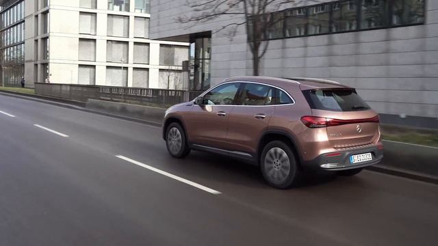Mercedes EQA new Rose Gold color смотреть онлайн