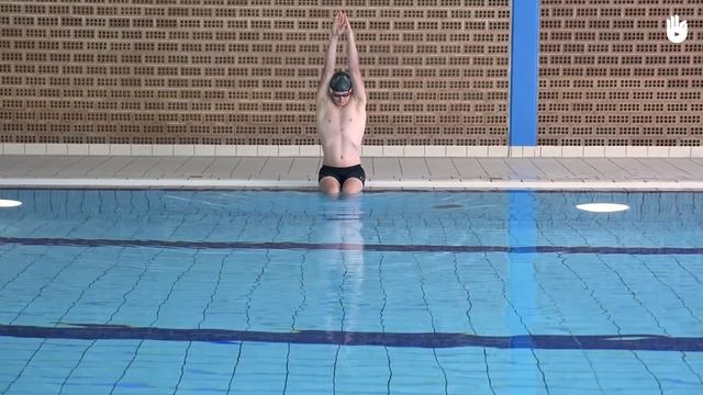 How To Dive Into A Swimming Pool | Front Crawl