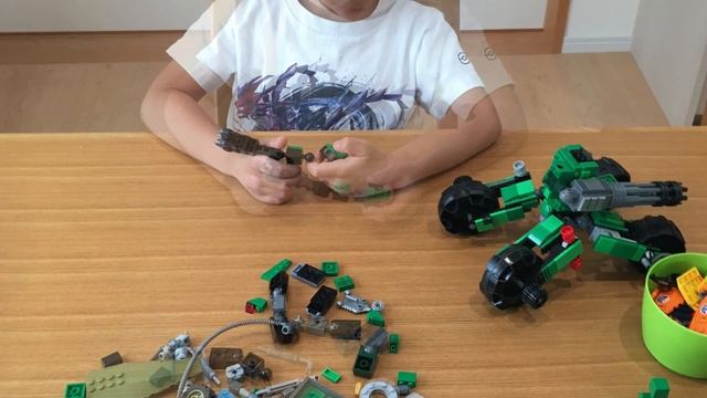 My Son Upgraded My Creeper Tank !! [LEGO Minecraft] смотреть онлайн