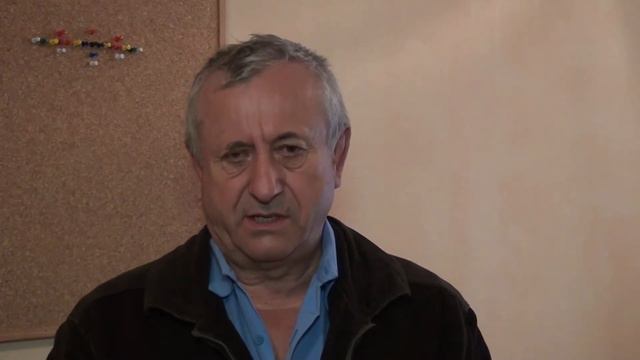 потерпілий пенсіонер, якому зловмисники підсипали клофелін, Оболонський р-н. смотреть онлайн