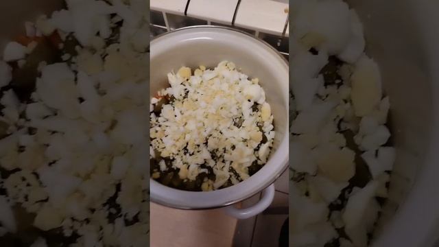Быстро приготовить любимый салат оливье с кукурузой. смотреть онлайн