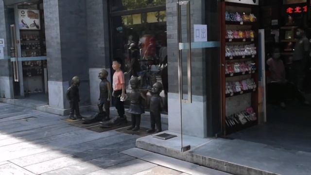 Китайская центральная площадь Тяньаньмэнь украшенная к дню государства_Передние ворота в Пекине (前门 смотреть онлайн