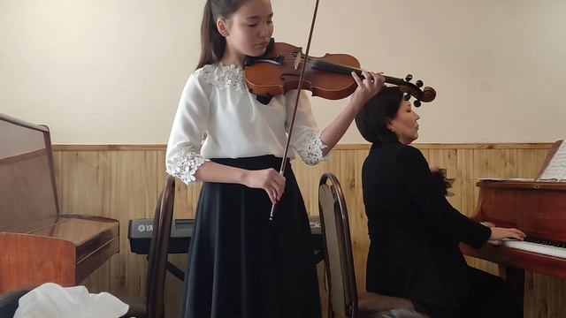 Чардеш, скрипка, исполняет Карина 12лет смотреть онлайн