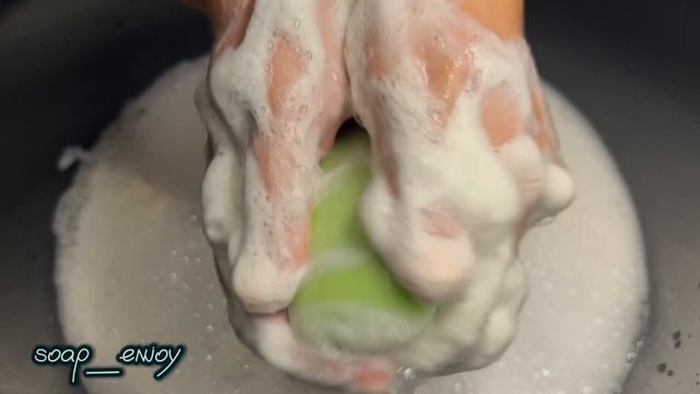 ASMR soap ? PALMOLIVE Мыление мыла асмр Много ароматной пены ? Soap lathering смотреть онлайн