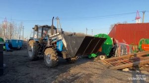 Погрузчик ТУРС-2000 с ковшом 1,2 м3 с трактором «Беларус-1221.3»